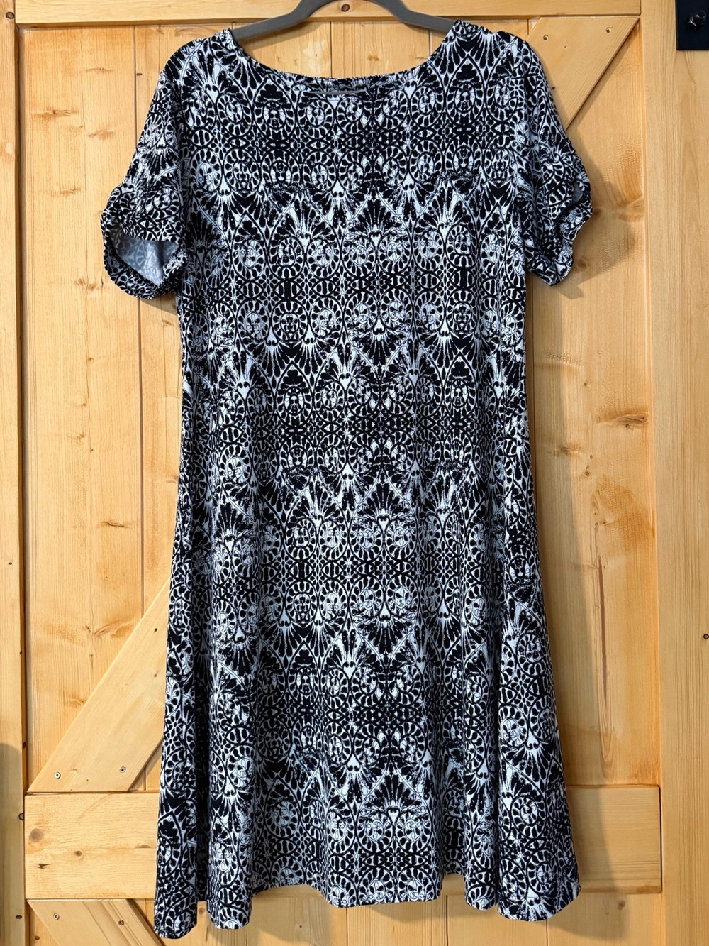 Chico's Black & White Medallion Print Short Sleeve A-Line Dress | Size 1 (US 8/1